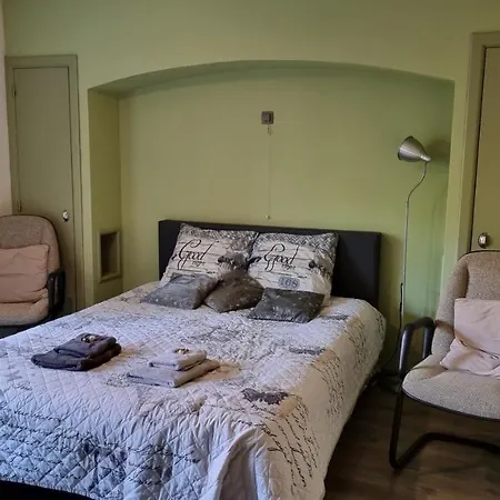 Bed & Breakfast Fernadine 2*