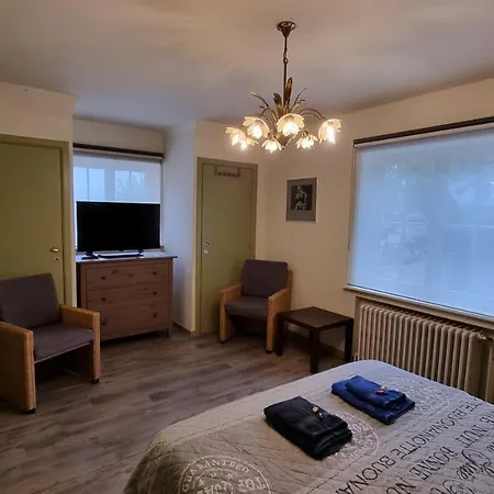 Bed & Breakfast Fernadine 2*